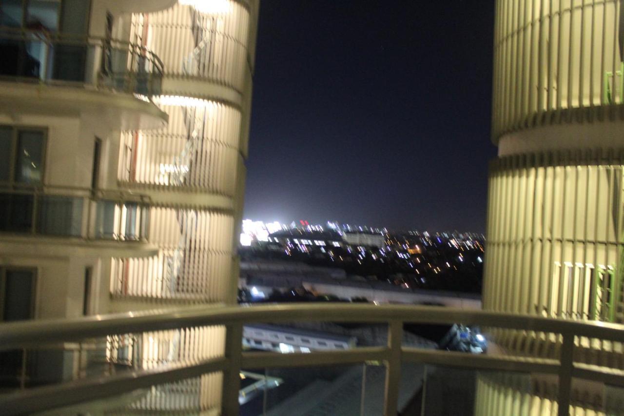 Azure C2 Balcony Wifi Near Mall Airport Multiple Units Paranaque City Exteriér fotografie