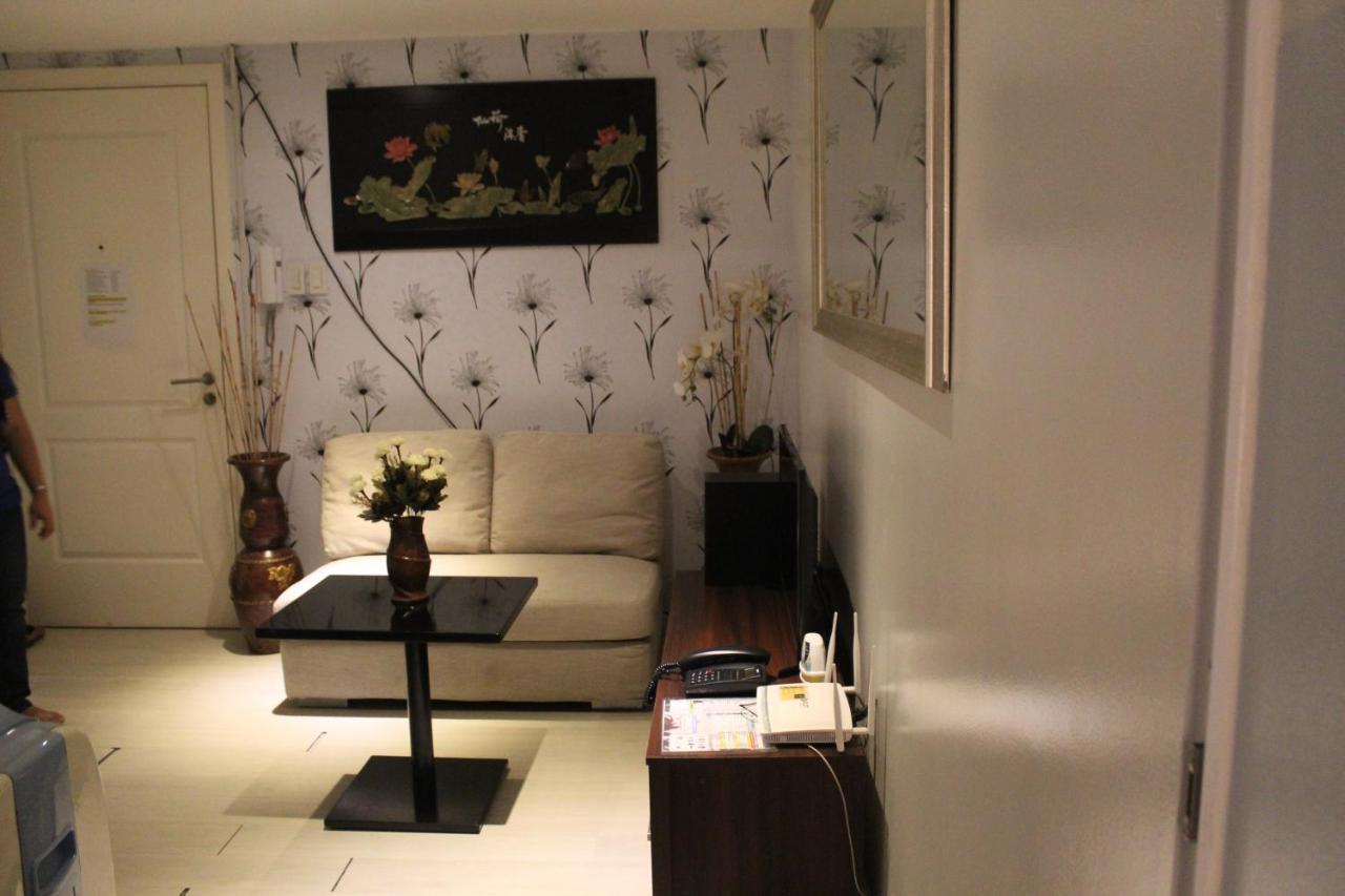 Azure C2 Balcony Wifi Near Mall Airport Multiple Units Paranaque City Exteriér fotografie