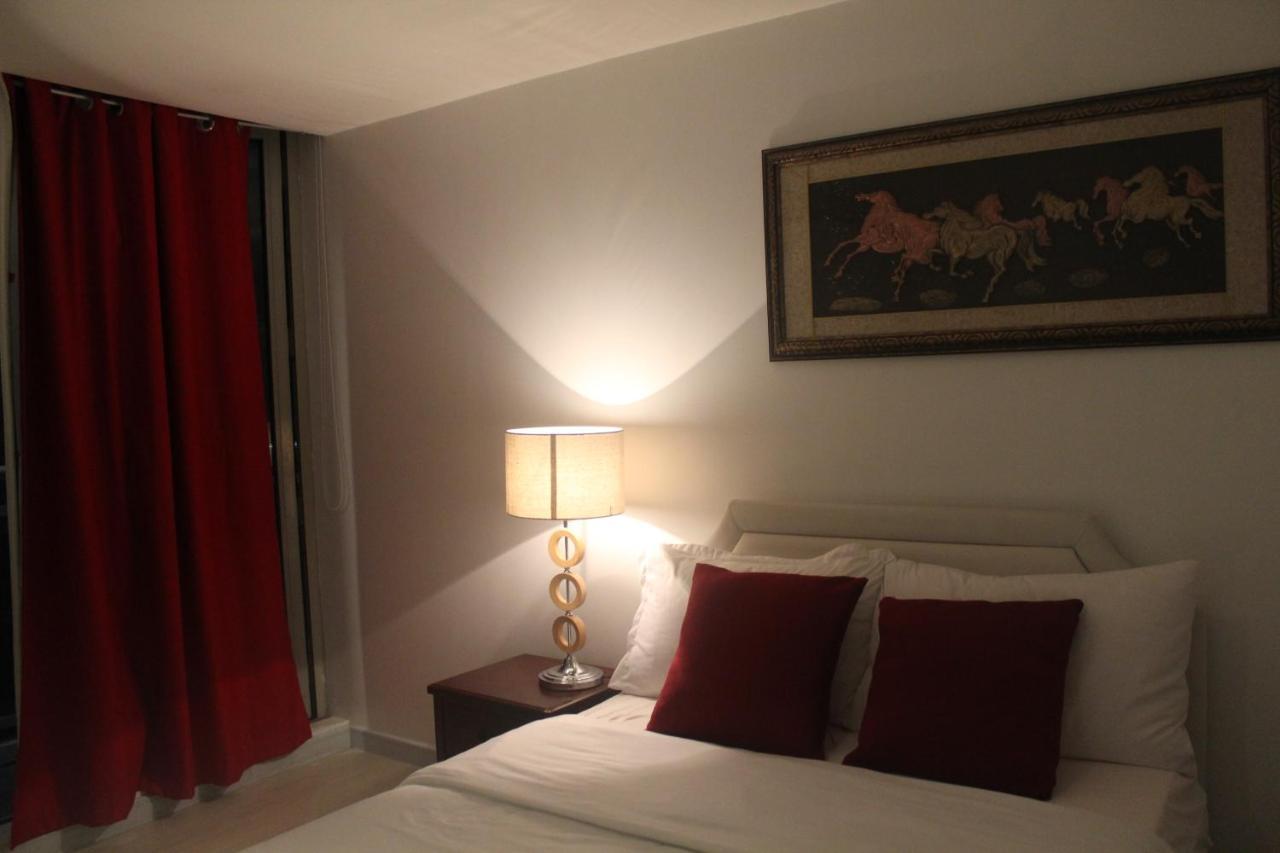 Azure C2 Balcony Wifi Near Mall Airport Multiple Units Paranaque City Exteriér fotografie